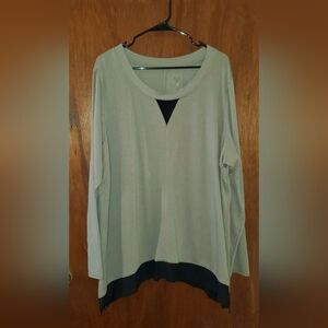 Livi Active Olive Green Top Sz 22/24